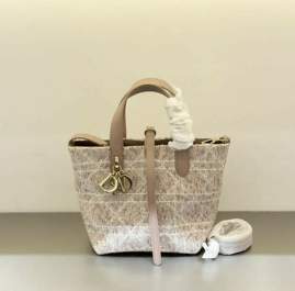 Picture of Dior Handbags _SKUfw239220101fw